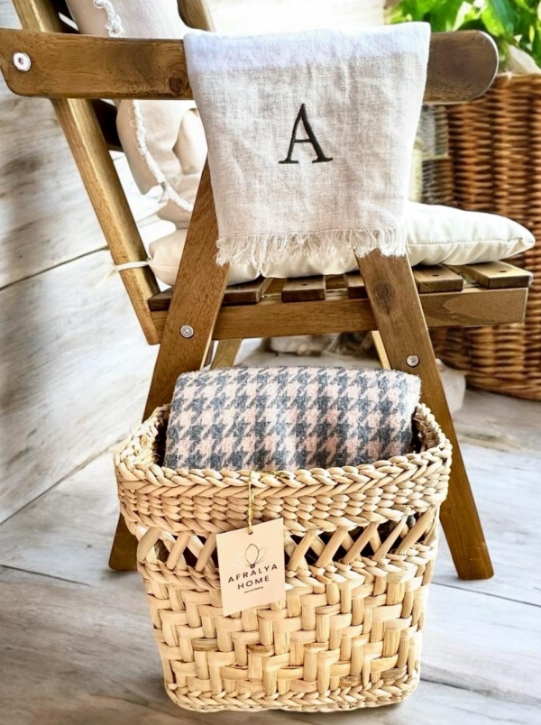 Geniş Hasır Gazetelik